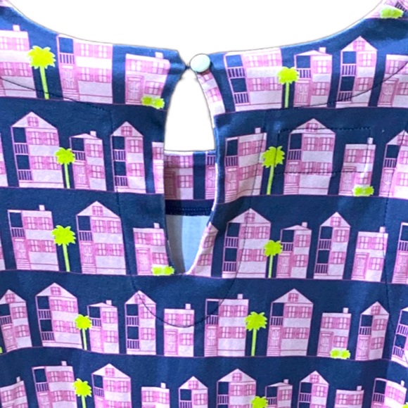 Borough South of Broad  Classic Shift Dress - Picture 3 of 12